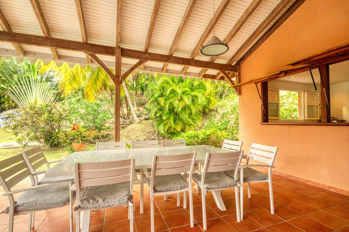 10Location villa piscine le diamant martinique_espace repas